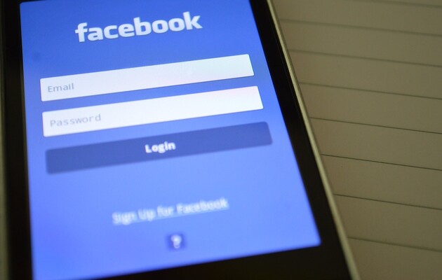 Facebook предложит пользователям прочесть новость перед тем как поделиться ею