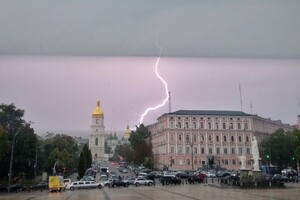 В Україні очікуються рясні грози: погода на найближчі дні 