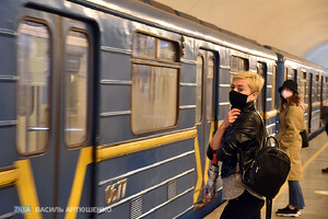 В Киевском метрополитене пассажир попал под поезд — КГГА 