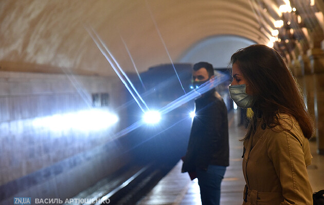 Киевское метро возобновило работу в обычном режиме