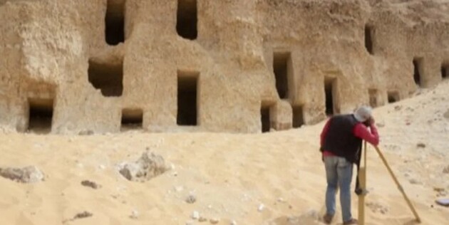 Археологи виявили в Єгипті незвичайні скельні гробниці 