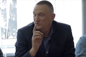 Аксенов принес присягу народного депутата под крики парламентариев 