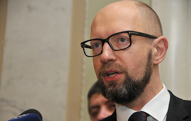 Яценюк напомнил Зеленскому, кто чем занимался в 2014-2016 годах