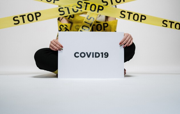 Люди все ще вірять у багато «міфів» про COVID-19 — The Guardian