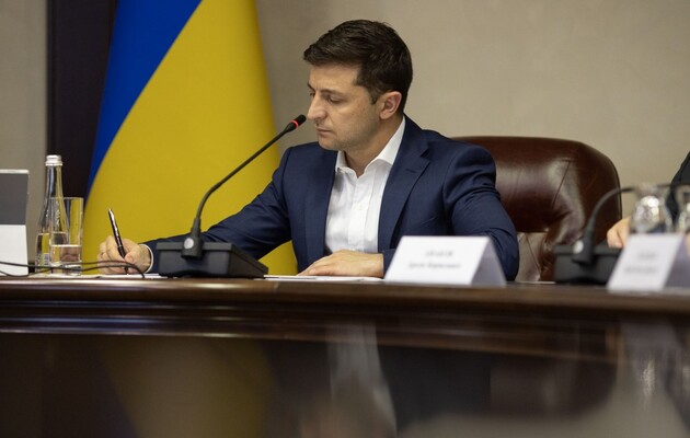 Зеленський підписав указ про санкції проти представників кримінального світу і російських пропагандистів