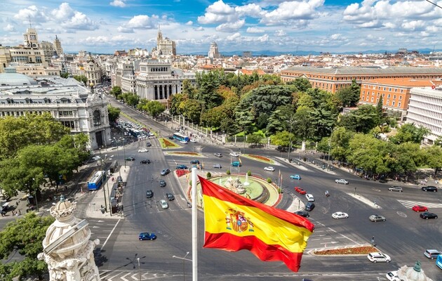 Испания открывается для вакцинированных туристов с 7 июня