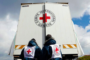Донбасс за неделю получил 17 грузовиков гумпомощи от Красного Креста