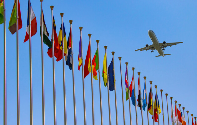 Саммит ЕС решил закрыть небо Евросоюза для белорусских авиакомпаний