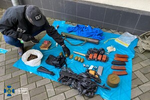 В дренажной системе Киева нашли арсенал оружия 