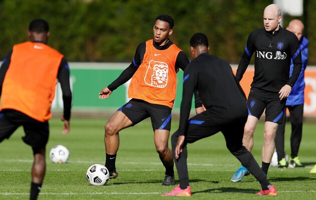 Нідерланди зіграють у групі з Україною