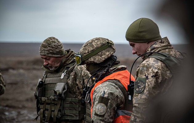 На востоке Украины российские наемники ведут огонь из минометов 120-го калибра и вооружения боевых машин пехоты