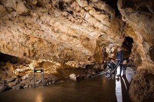 У Будапешті запровадили два українськомовні аудіогіди найдовших печер Угорщини