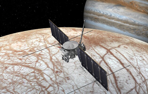 Астрономы предположили существование подводных вулканов на спутнике Юпитера