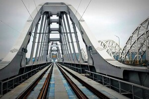  Мининфраструктуры объявило тендер на завершение строительства Дарницкого моста в Киеве