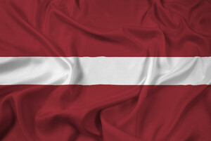 Латвия заморозила отношения с Беларусью