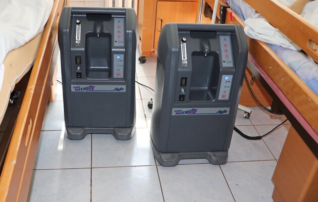  Україна відправила до Індії першу партію кисневих концентраторів