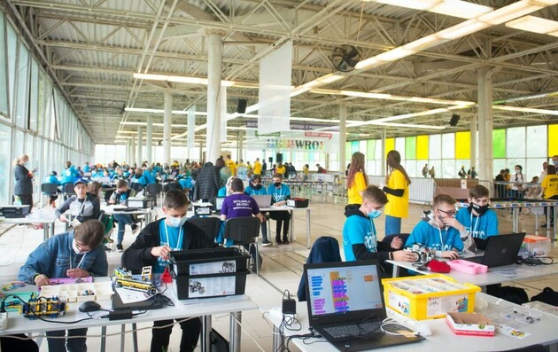 За право представляти Україну на конкурсі змагалися 57 команд