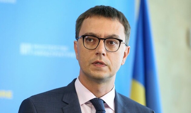 Экс-министр Омелян написал заявление в НАБУ на Зеленского
