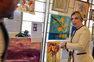 В Верховной Раде открылась выставка картин, созданных детьми с инвалидностью 