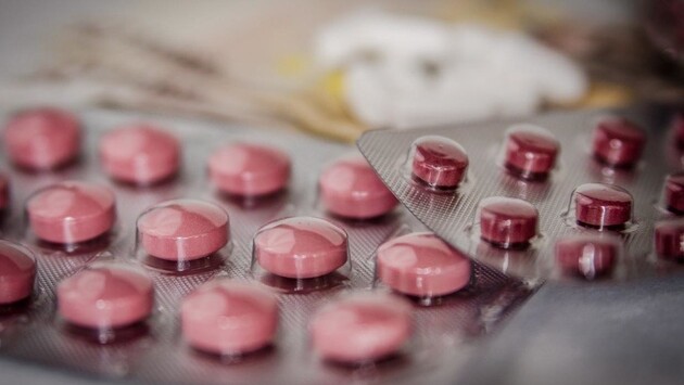 В Украине хотят штрафовать за продажу лекарств детям до 14 лет 