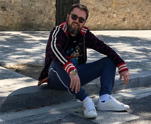 Арешт накладено на і чотири банківських рахунки Шарія і віллу в Іспанії за 1 млн євро