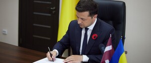 Зеленський «активізував» процес «мирного врегулювання ситуації в Донецькій і Луганській областях» 