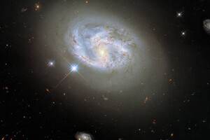 «Хаббл» сделал снимок галактики в окружении «друзей»