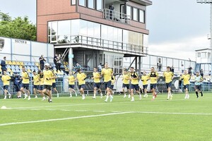 Збірна України провела перше тренування в Румунії перед Євро-2020 