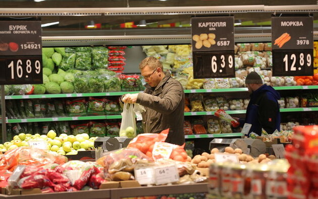 Виробники продуктів харчування і промислової продукції підняли ціни на 30% за рік — Держстат