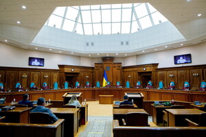 Шестеро судей КСУ блокируют работу суда и требуют участия Тупицкого – СМИ