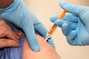 G7 пожертвує мільярд доз вакцини проти COVID-19 бідним країнам - Reuters 