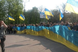 Боротьба за Маріуполь: сім років тому 13 червня українські війська звільнили місто від проросійських бойовиків