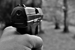 ДБР розслідує стрілянину в Херсонській області за участю поліцейського 