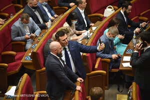 Народные депутаты до конца сессии могут принять за основу законопроект о деолигархизации – Корниенко 