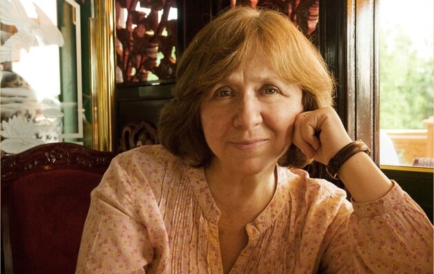 Світлана Алексієвич напише книгу про протести в Білорусі