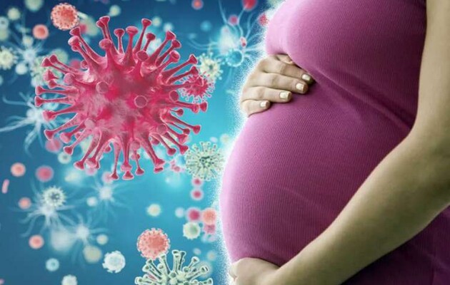 В Минздраве назвали риски вакцинации от COVID беременных и кормящих