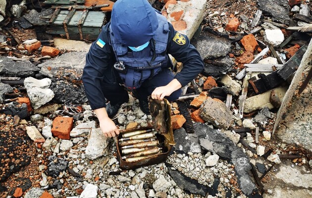 Украинские саперы обезвредили 120 снарядов и мин в зоне ООС за сутки