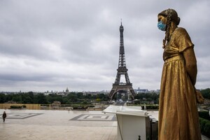У Франції скасували масковий режим та комендантську годину 
