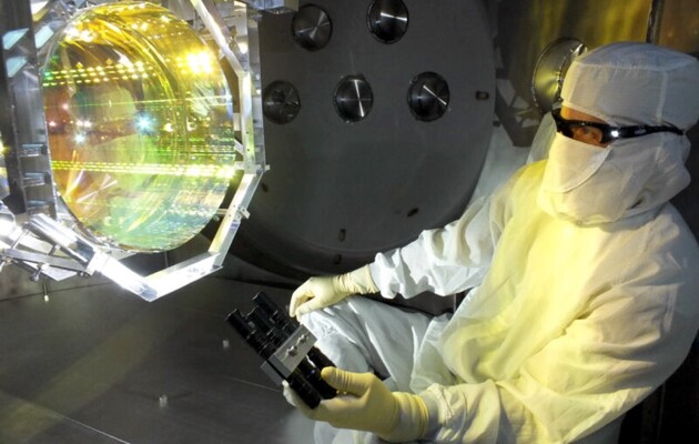 Зеркала обсерватории LIGO охладили почти до абсолютного нуля