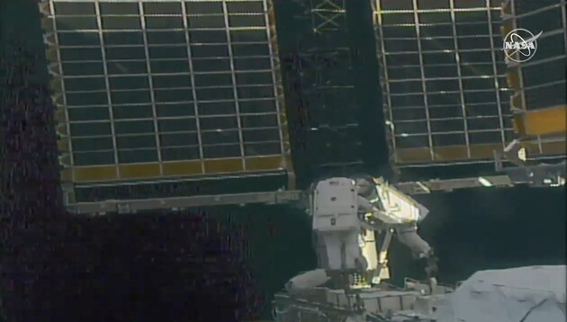 Астронавты установили новую солнечную панель на МКС