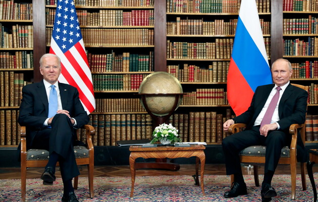 Перед зустріччю Байдена з Путіним США заморозили пакет військової допомоги Україні - ЗМІ 