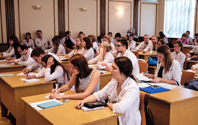 Без изменения подходов к медобразованию лицензии врача в Украине смогут получить единицы – Ковтонюк 