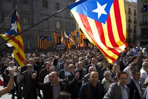 Испания помиловала организаторов незаконного референдума о независимости Каталонии