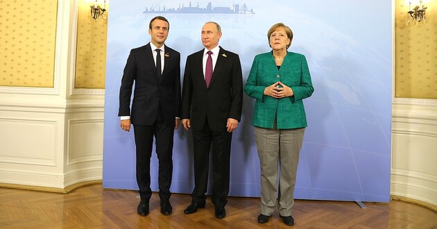 Меркель і Макрон запропонували запросити Путіна на саміт ЄС - FT 