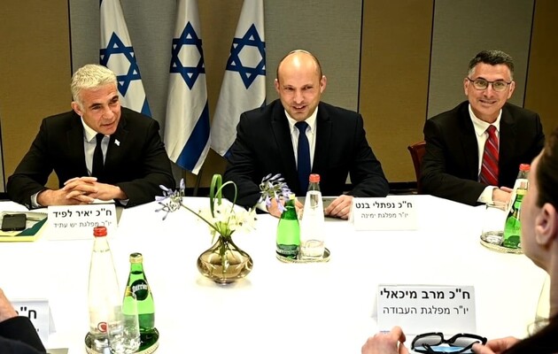 EUobserver: Новое правительство Израиля сможет достичь прогресса, если ему удастся «выжить»