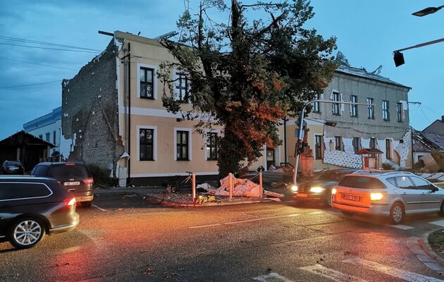 На Чехію обрушився торнадо - п'ятеро загиблих 
