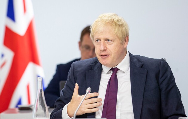 ЗМІ: Глава МЗС Британії був проти проходження есмінця біля Криму, дозвіл дав прем'єр-міністр