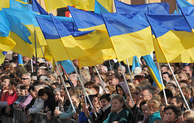 Большинство жителей юга и востока Украины не считает ее независимой — соцопрос 