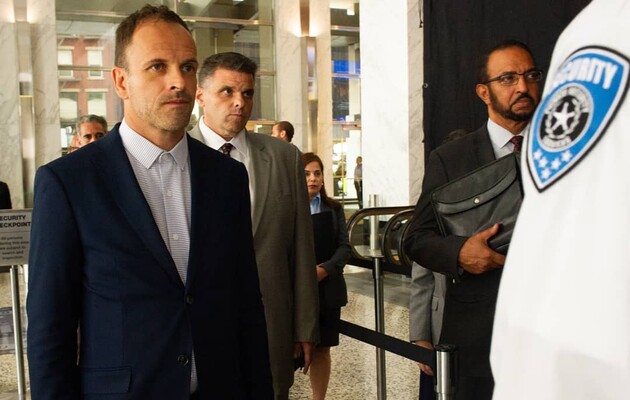 Джонні Лі Міллер зіграє роль прем'єр-міністра у серіалі