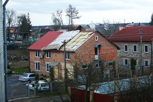 В Ровенской области ветер валит деревья, во Львове объявлена чрезвычайная ситуация местного значения